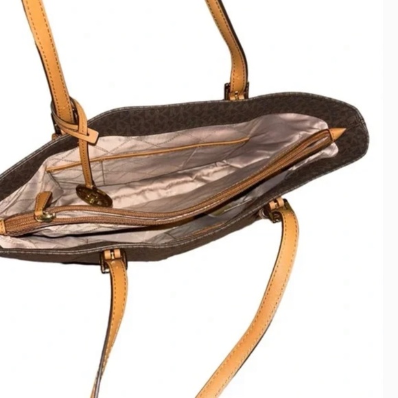 Michael Kors - Picture 4 of 6